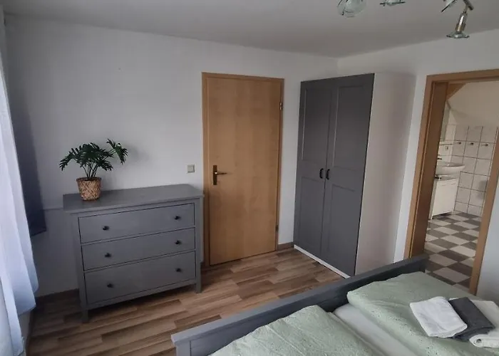 Schuldienersch Nyaraló Biedenkopf